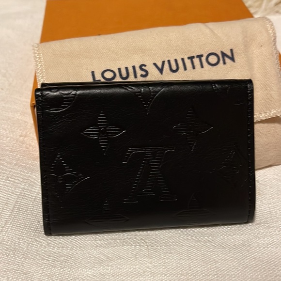 Authentic brand NEW Louis Vuitton Discovery Compact Wallet in Monogram Shadow - Picture 3 of 5